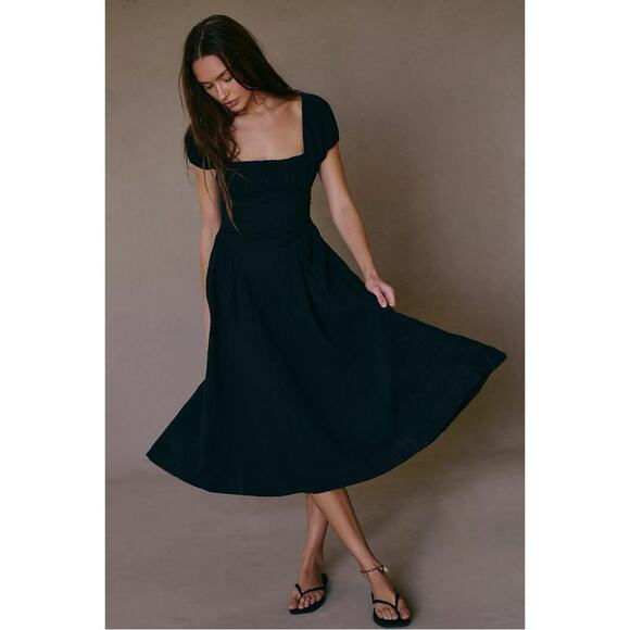 Free People Dresses & Skirts - Free People Ciara Pucker Check Midi Dress in Black Medium Classic Minimalist
